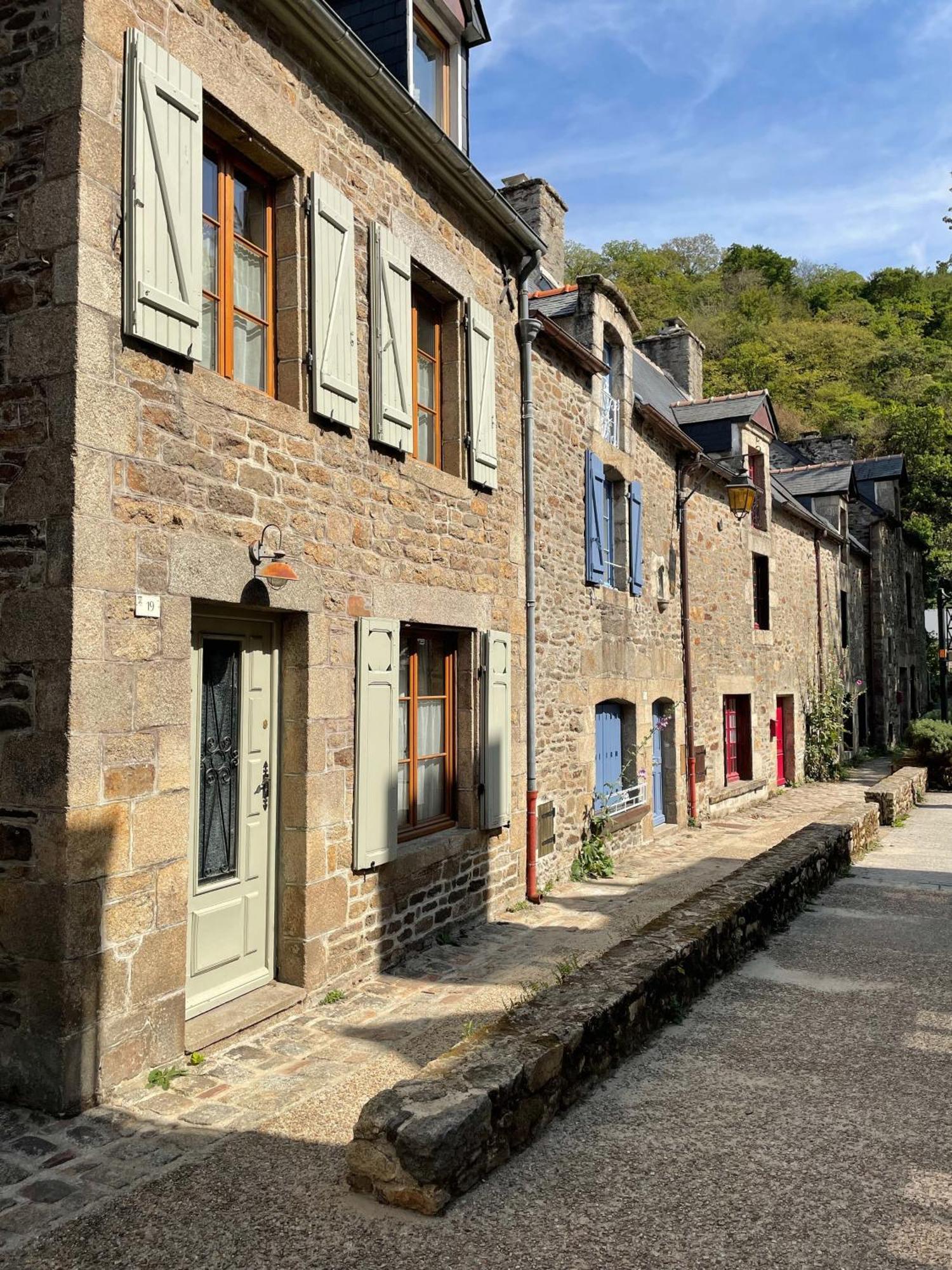 Impasse Des Mysteres - La Maison Des Sorciers Lehon/Dinan Luaran gambar